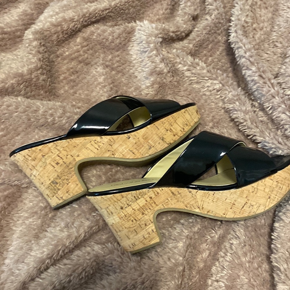 Wood high heels platform black shoes